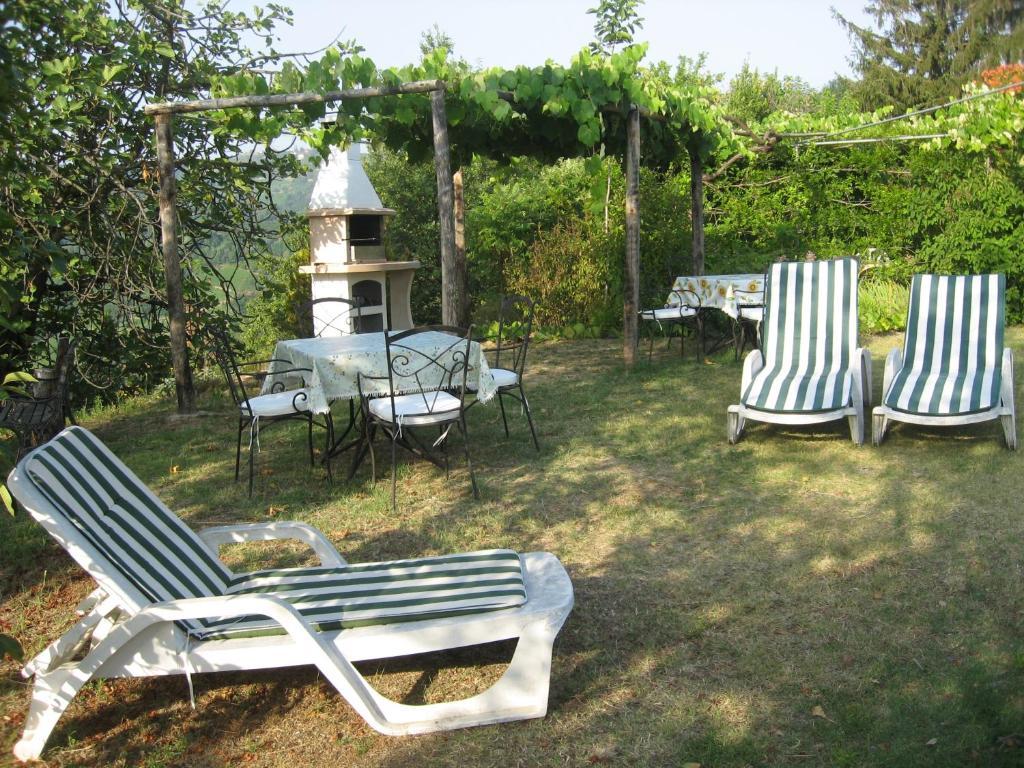 Agriturismo Cascina Serra Cossano Belbo Exteriér fotografie