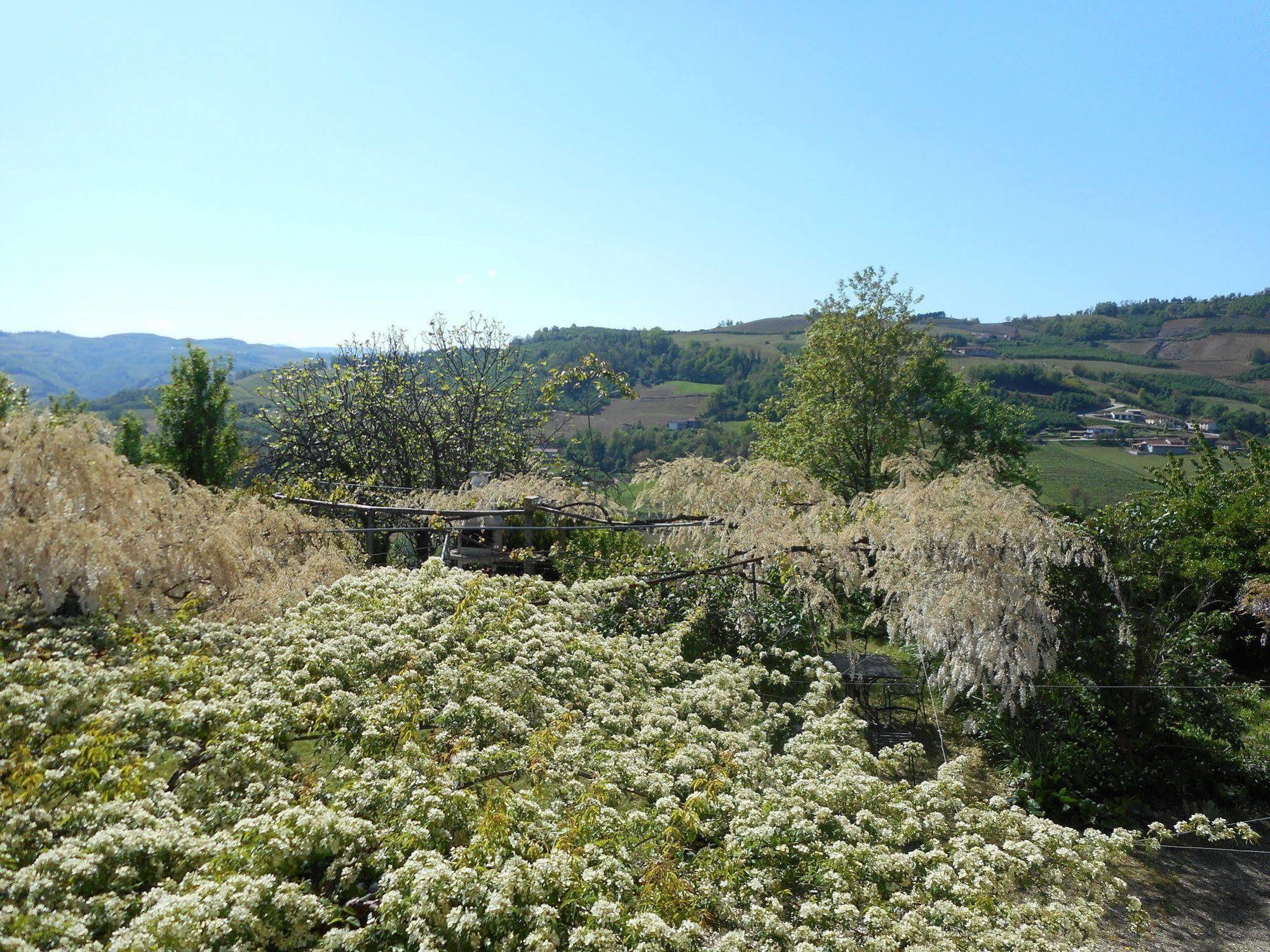 Agriturismo Cascina Serra Cossano Belbo Exteriér fotografie