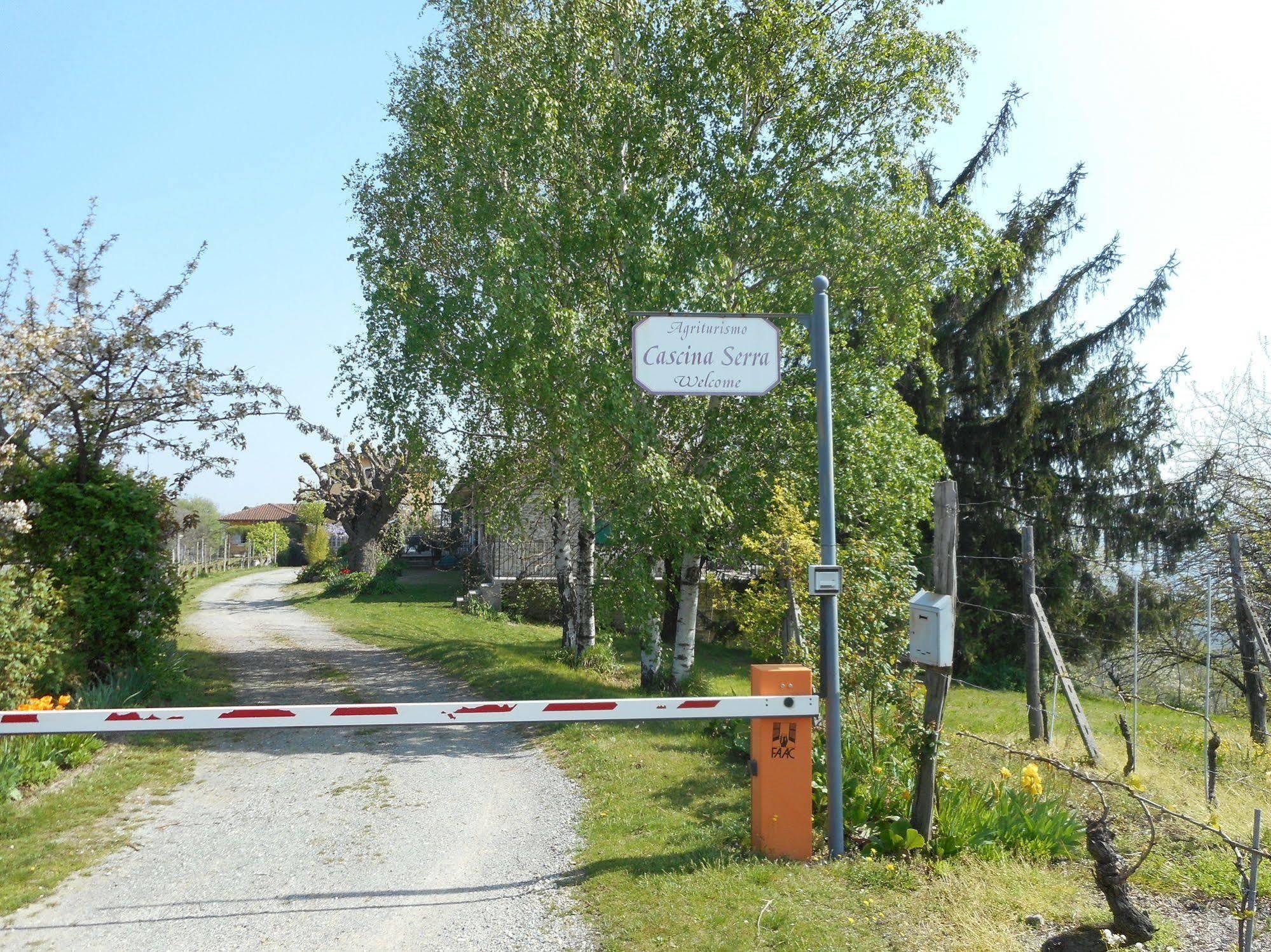 Agriturismo Cascina Serra Cossano Belbo Exteriér fotografie