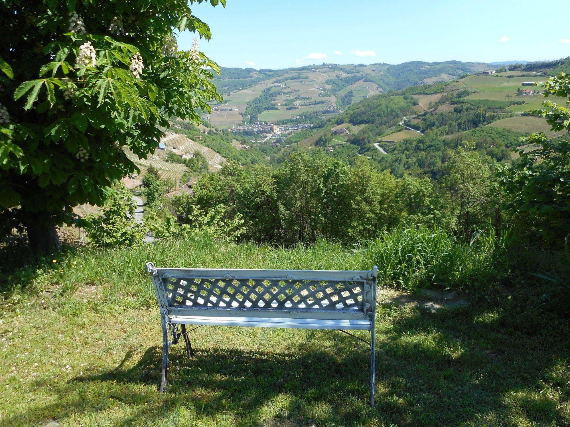 Agriturismo Cascina Serra Cossano Belbo Exteriér fotografie