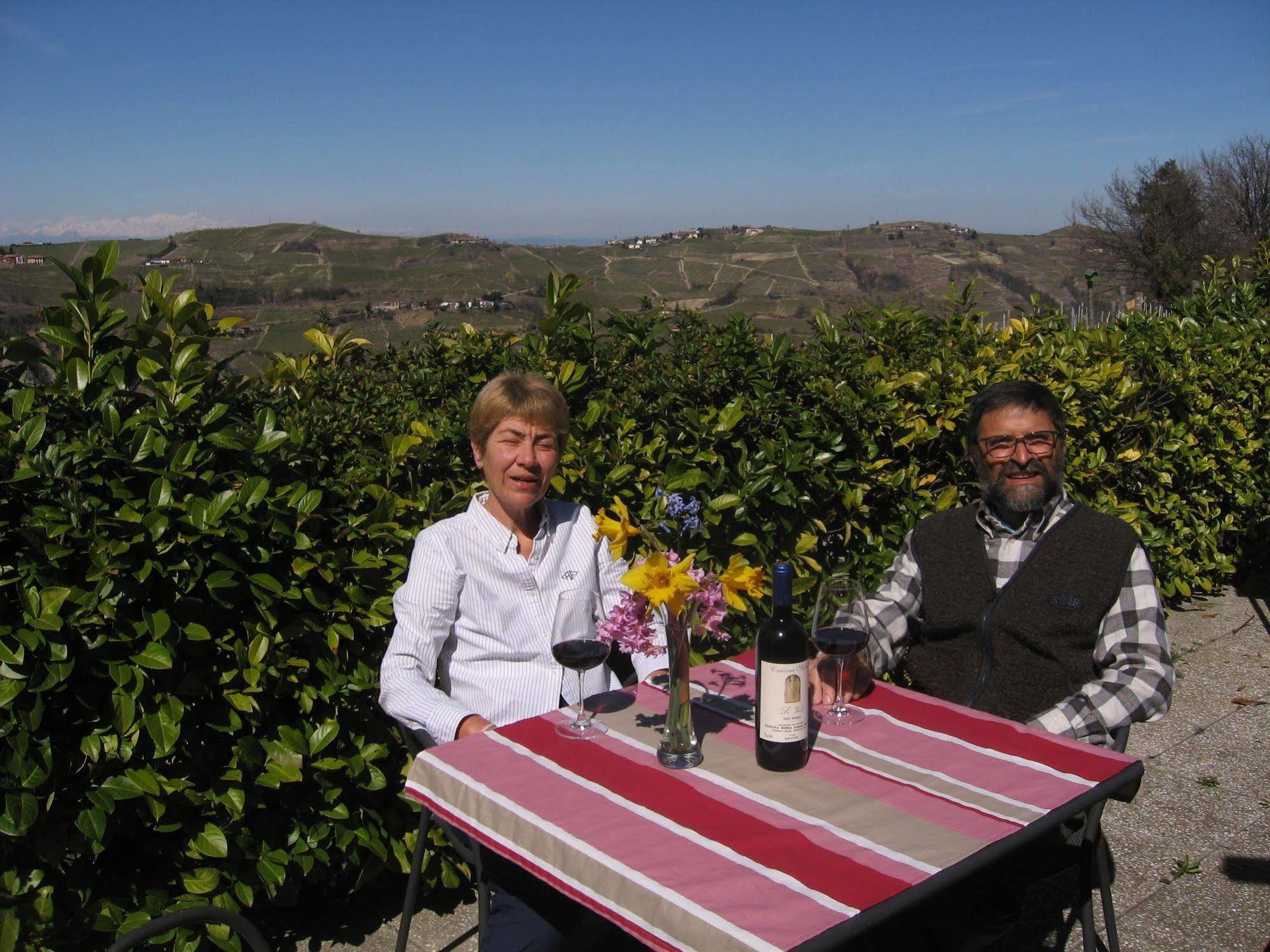 Agriturismo Cascina Serra Cossano Belbo Exteriér fotografie