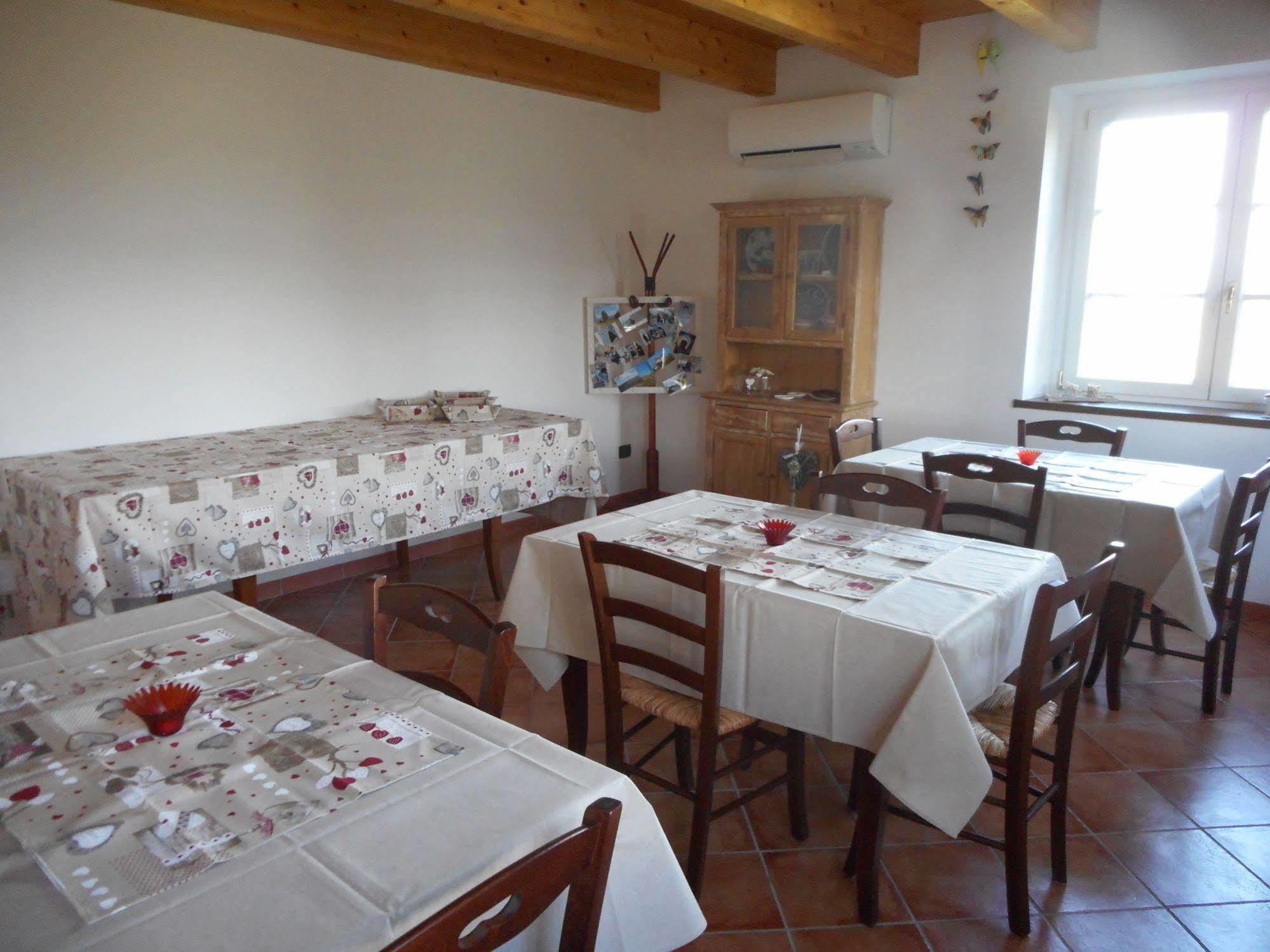 Agriturismo Cascina Serra Cossano Belbo Exteriér fotografie