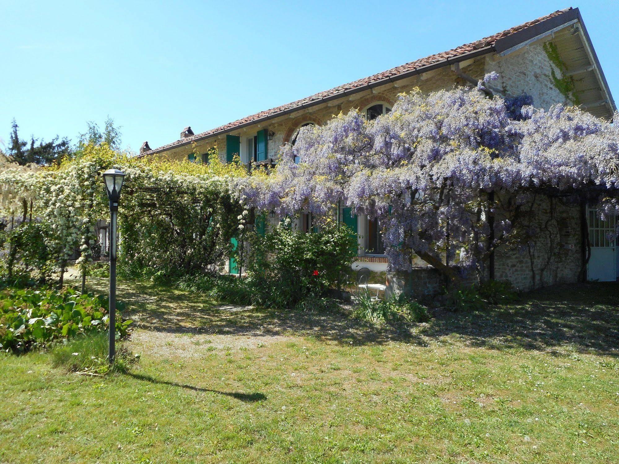 Agriturismo Cascina Serra Cossano Belbo Exteriér fotografie